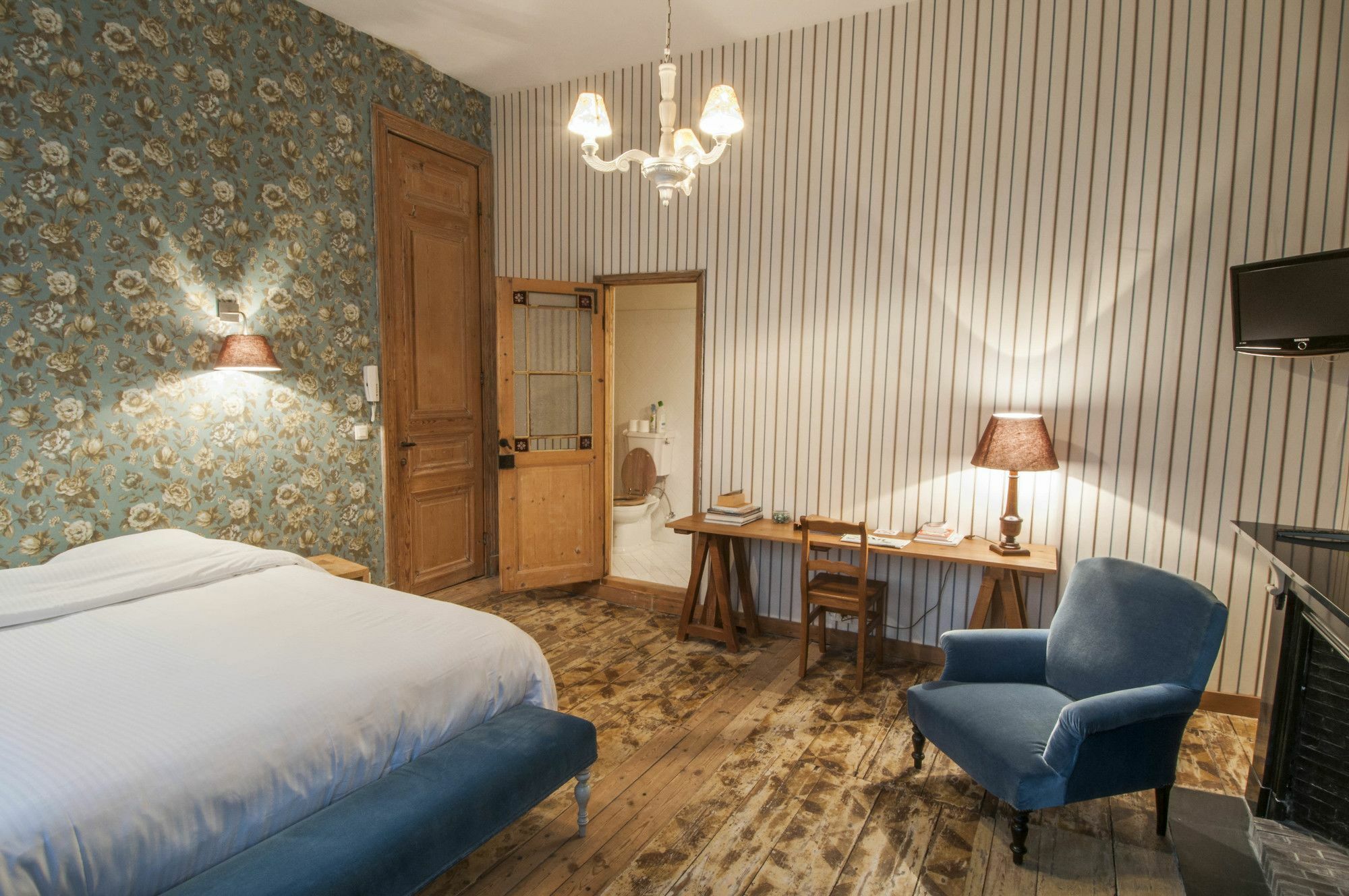 La Maison Zenasni Bed & Breakfast